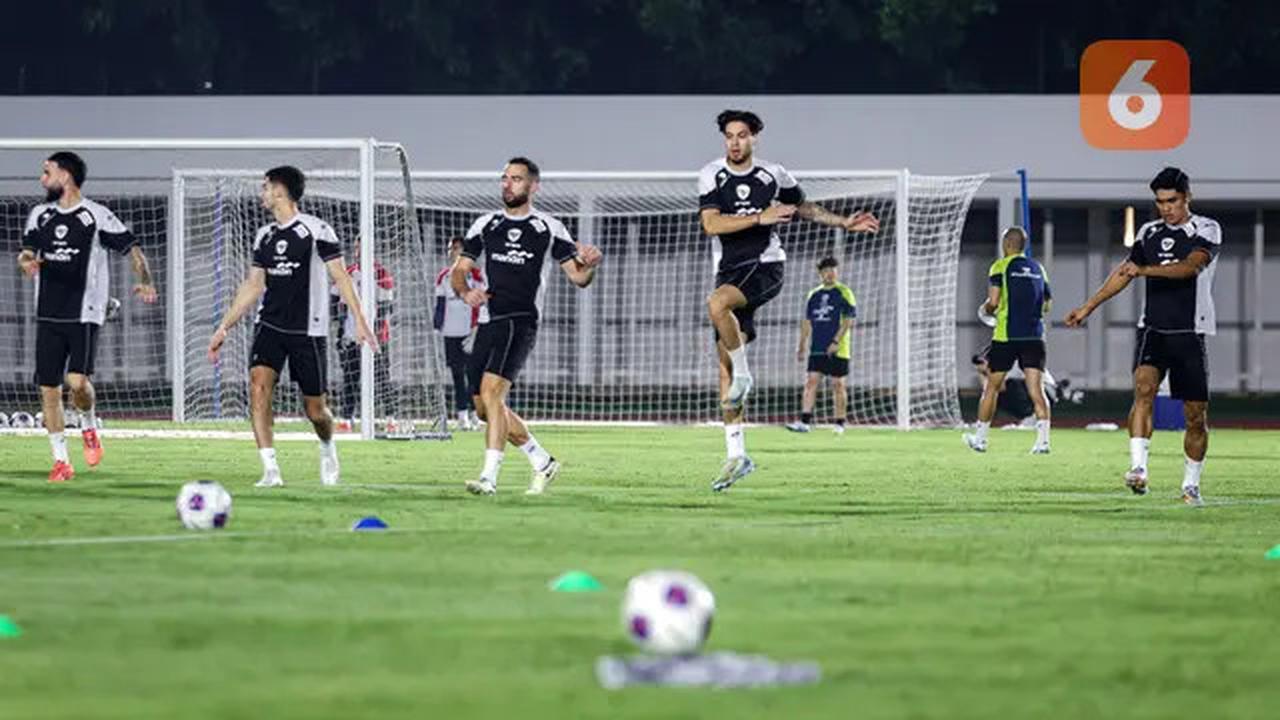 Foto: Baru Tiba di Tanah Air, Kevin Diks Langsung Geber Latihan Bersama Timnas Indonesia