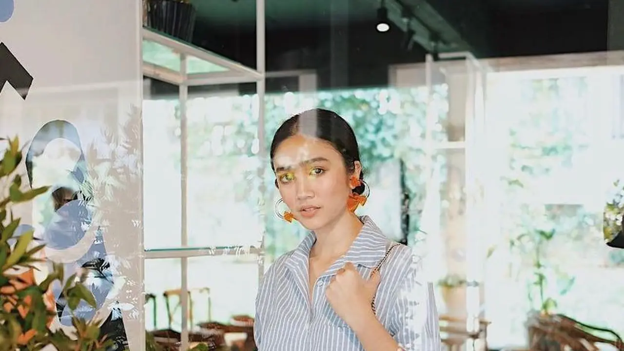 8 Kreasi Baju Wanita dari Baju Pria, Gaya Jadi Lebih Modis!