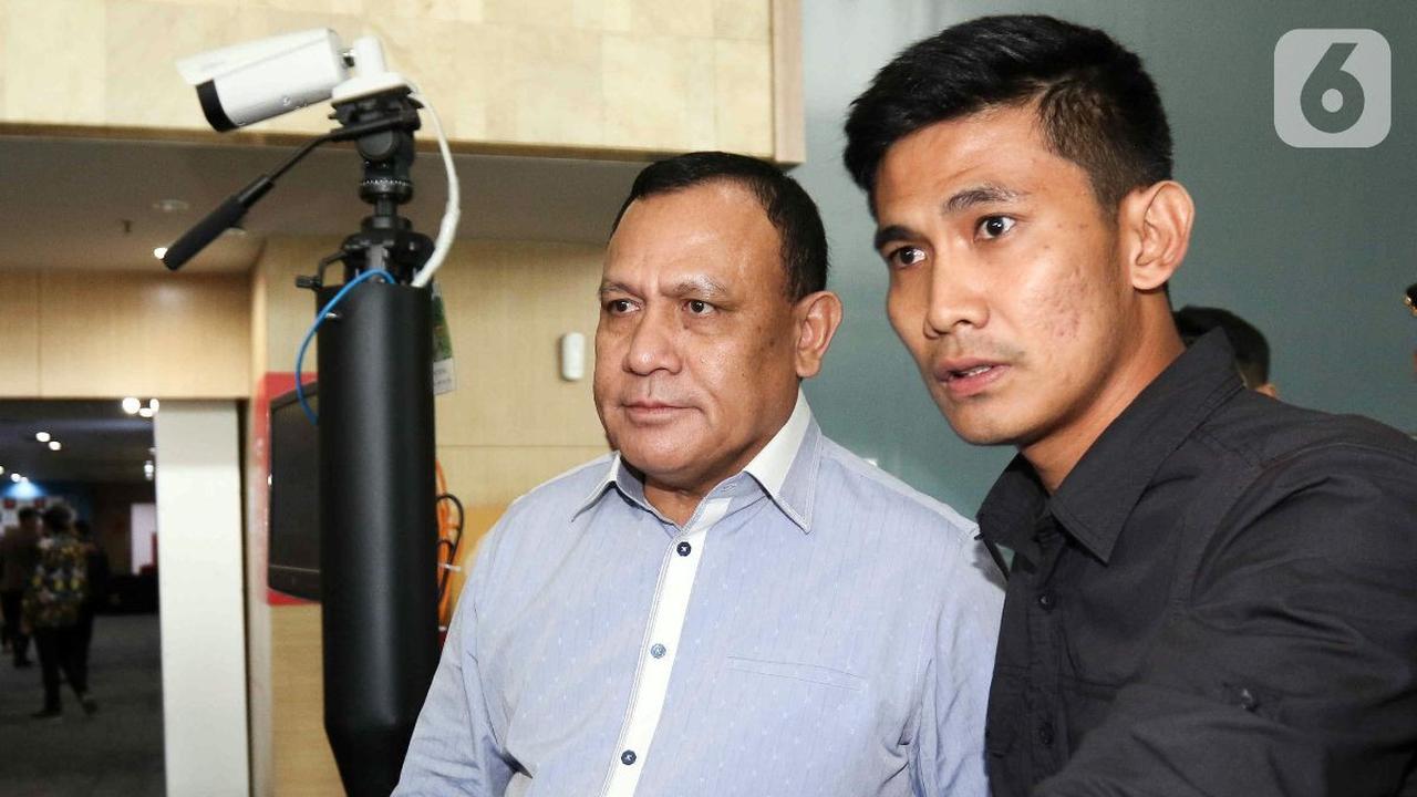"Jadi selama ada kepentingan politis di baliknya, tak bisa diharapkan kapan proses hukum FB akan dituntaskan," ujar Bambang.<br>