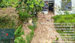 Longsor di Kecamatan Palembayan, Kabupaten Agam, Sumatera Barat pada Selasa (30/12/2025) sore. (Dok. BPBD)