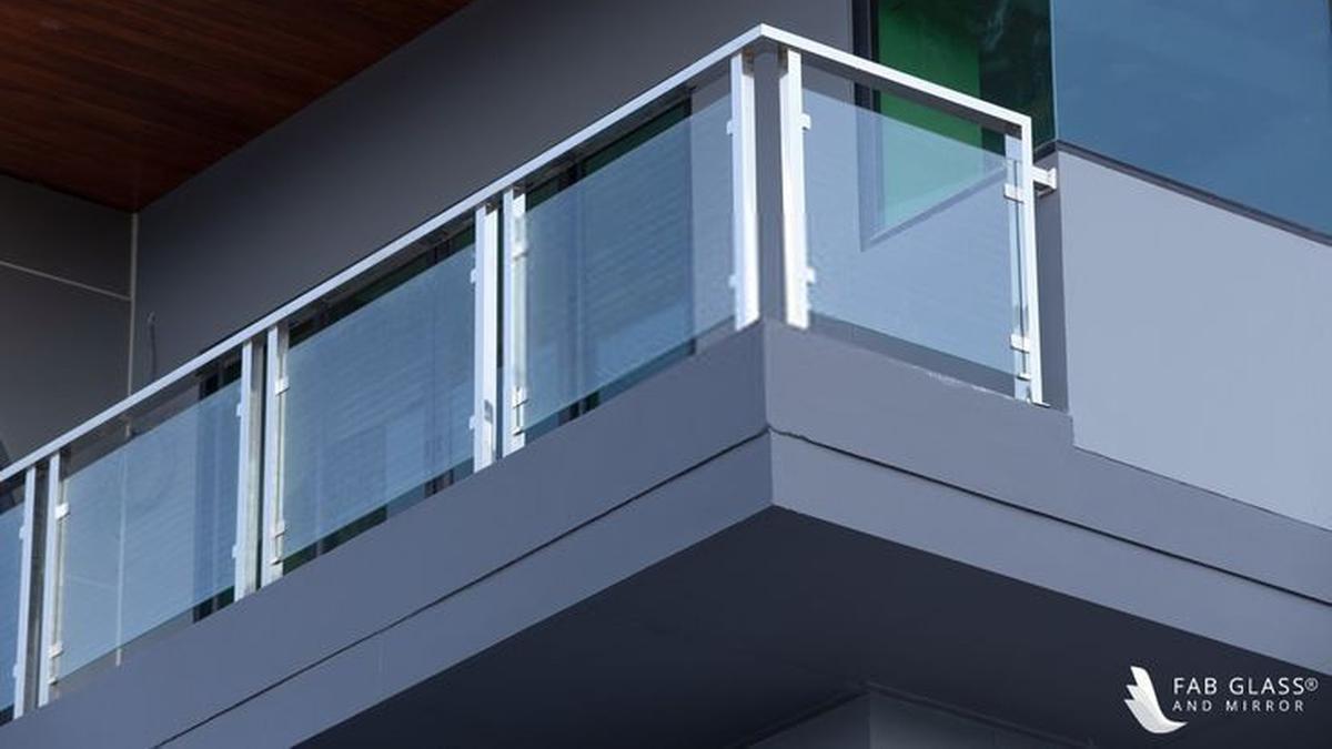 5 Model Pagar Balkon Rumah, Berikan Kesan Elegan dan Modern