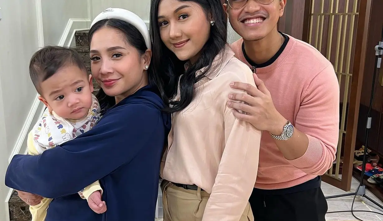Lantas seperti apa reaksi Kaesang dan istri bertemu Jokowi KW alias pria yang mirip dengan bapaknya di rumah Raffi dan Nagita. [Instagram/raffinagita1717]