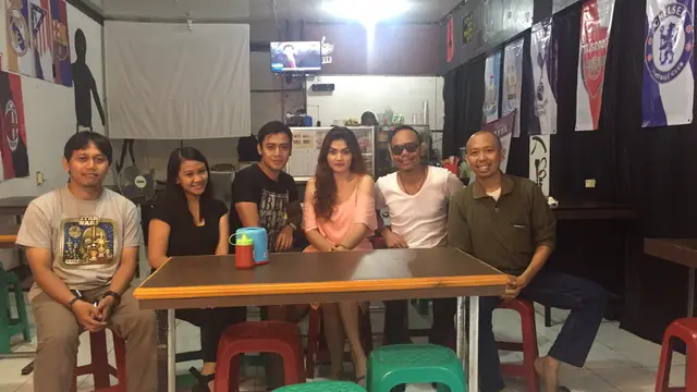 [Bintang] Hilda Vitria Khan dan Kriss Hatta