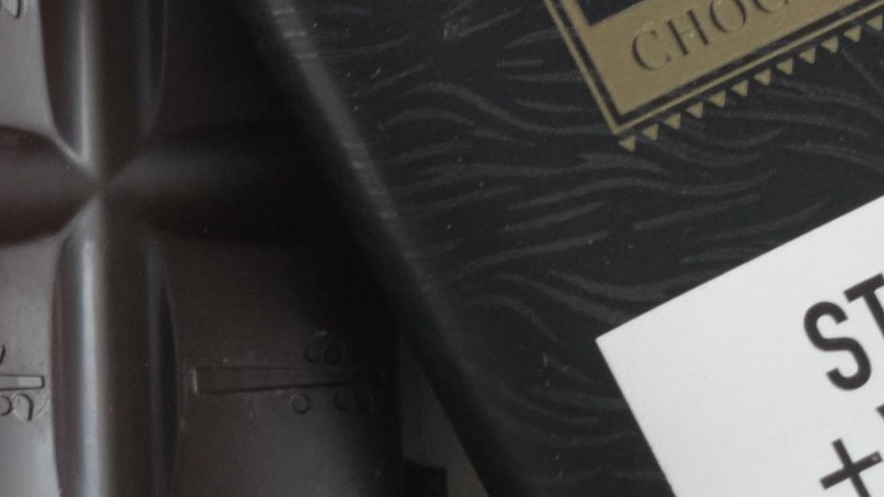 <b>5. Coklat Hitam</b><br>