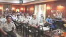 Citizen6, Tanjung Priok: Delegasi SAF JSLC Singapura berjumlah 39 orang mengunjungi Kolinlamil untuk mempererat hubungan antar kedua negara kemudian dilanjutkan mengunjungi  KRI Tanjung Nusanive-973 pada, Senin (10/9). (Pengirim: Dispenkolinlamil)