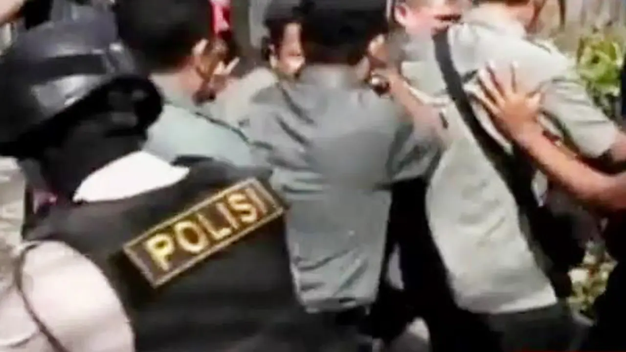 Eksekusi Rumah Ricuh hingga Tradisi Ratik Tolak Bala