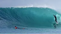 Rp 4 Miliar Uang Pariwisata Mentawai 'Digulung' Ombak Surfing