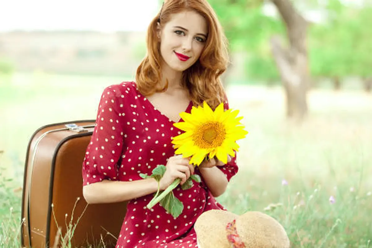 (c) shutterstock