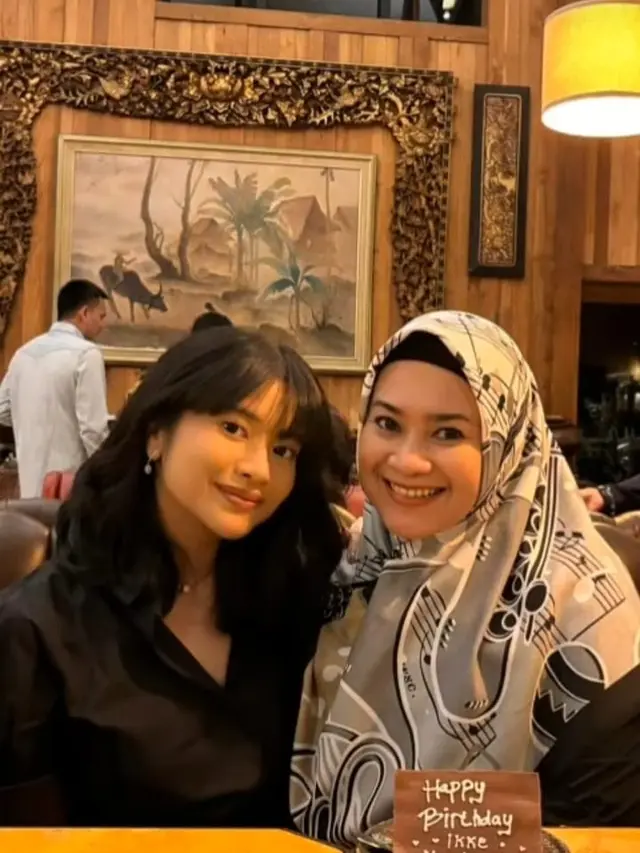 Potret ulang tahun Ikke Nurjanah ke-50 (Sumber: Instagram/@ikkenurjanah0518)