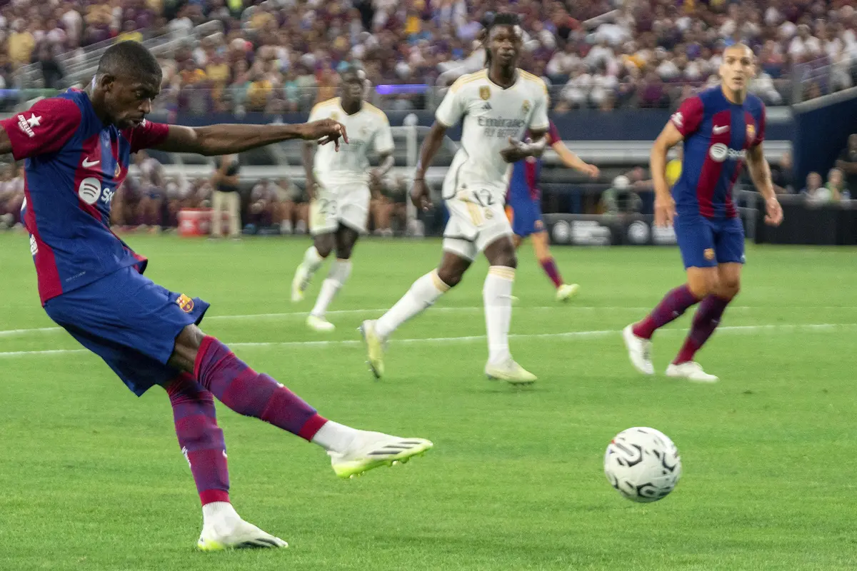 Foto: El Clasico di Pramusim Jadi Milik Barcelona setelah Hajar Real Madrid pada Laga Soccer Champions Tour 2023