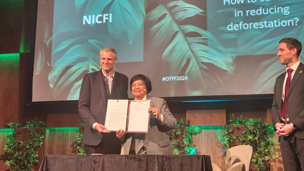 Kementerian Lingkungan Hidup dan Kehutanan dan Bezos Earth Fund (BEF) menandatangani Nota Kesepahaman (MoU) yang menandakan kemitraan penting antara kedua belah pihak. (Istimewa)