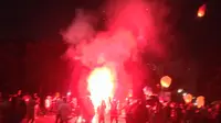 Atraksi Meriah Lampion Terbang di Diskusi FDSSI dan YNM
