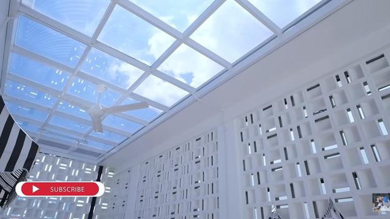 5 Potret Mushola Semi Outdoor dan Ruang Cuci di Rumah Titi Kamal, Minimalis Modern