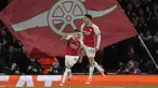 Arsenal gagal melanjutkan tren positifnya di Liga Inggris sebagai pemuncak klasemen sementara saat berlaga di kompetisi Eropa. Pada laga leg pertama babak perempatfinal Liga Champions 2023/2024, Rabu (10/4/2024) dini hari WIB The Gunners hanya mampu bermain imbang 2-2 menghadapi tamunya Bayern Munchen. Meski sempat unggul terlebih dahulu lewat gol Bukayo Saka pada menit ke-12, tuan rumah akhirnya justru tertinggal setelah tim tamu mencetak dua gol lewat Serge Gnabry (18') dan eksekusi penalti Harry Kane (32'). Leandro Trossard menjadi aktor penentu hasil imbang 2-2 dengan golnya pada menit ke-76. (AP Photo/Frank Augstein)