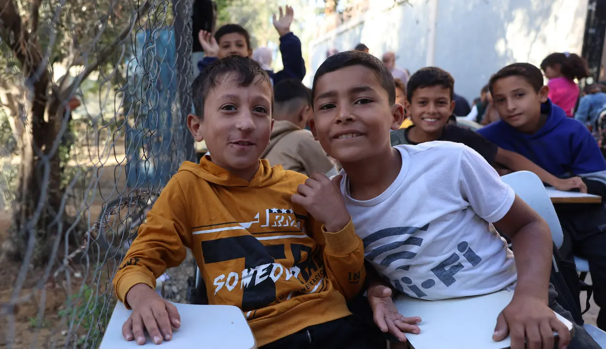 Data UNICEF pada Agustus 2024 menunjukkan ada 564 sekolah di Gaza hancur akibat agresi militer Israel. (BASHAR TALEB/AFP)