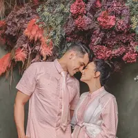 Asmirandah dan Jonas Rivanno. (Foto: Rio Motret dari Instagram @asmirandah89)