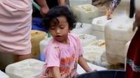 Isak tangis keluarga mewarnai kedatangan ratusan jemaah haji di Magelang hingga kemarau di Temanggung membuat penderitaan berbagai kalangan.
