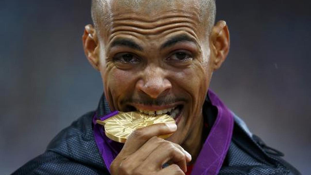 Tradisi menggigit medali di Olimpiade