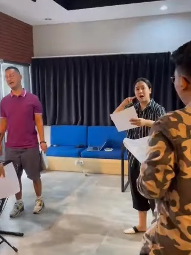 Keseruan Sherina Munaf menggarap musik dan lagu-lagu untuk film Petualangan Sherina 2. (Foto: Instagram/mirles)