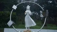 Patung Barbie Hsu Berdiri di Atas Makam, Prasasti Cinta Mati DJ Koo untuk Sang Istri