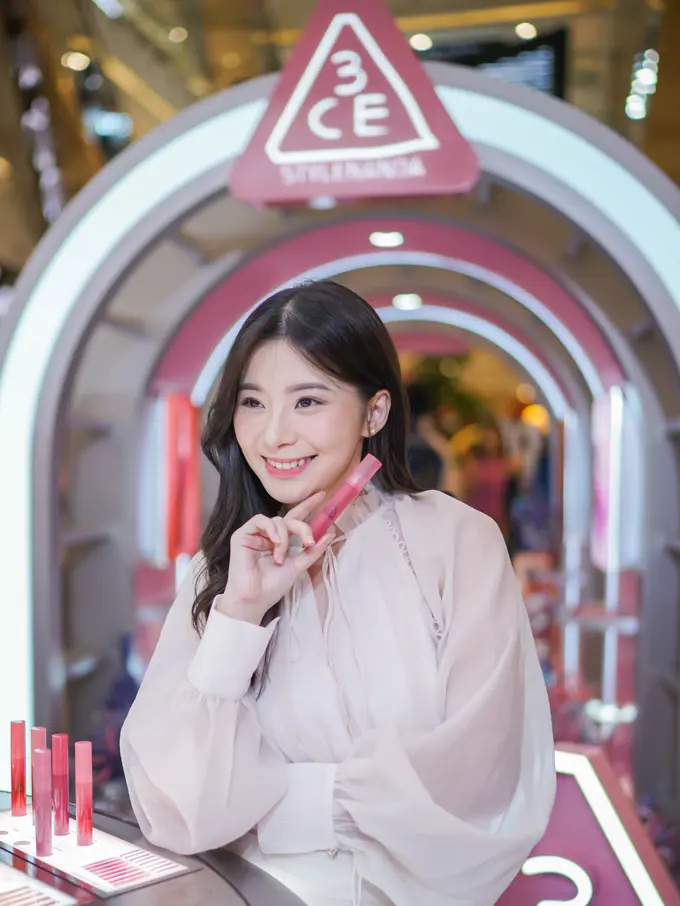 Tren Makeup Korea Terpopuler di 2025: Undereye Blush hingga Blurry Lips, Sudah Coba?