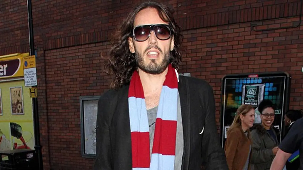 russell-brand-131022b.jpg