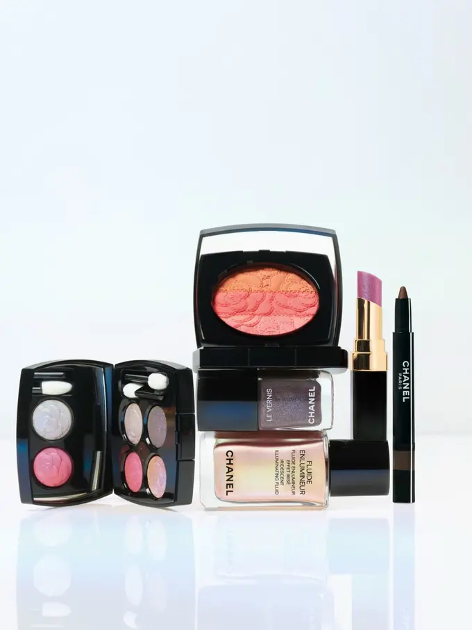 Chanel Rilis Koleksi Makeup Terbaru yang Terinspirasi dari Camellia, Bunga Kesayangan Gabrielle Chanel