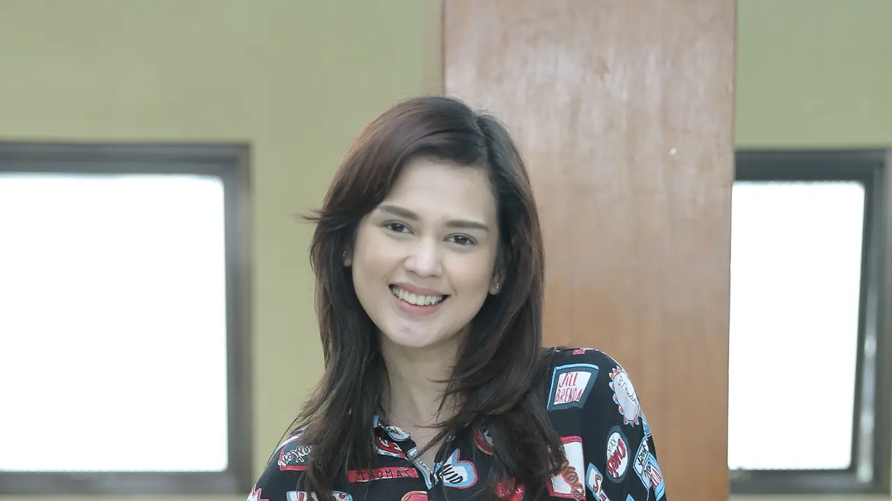 [Bintang] Cut Meyriska