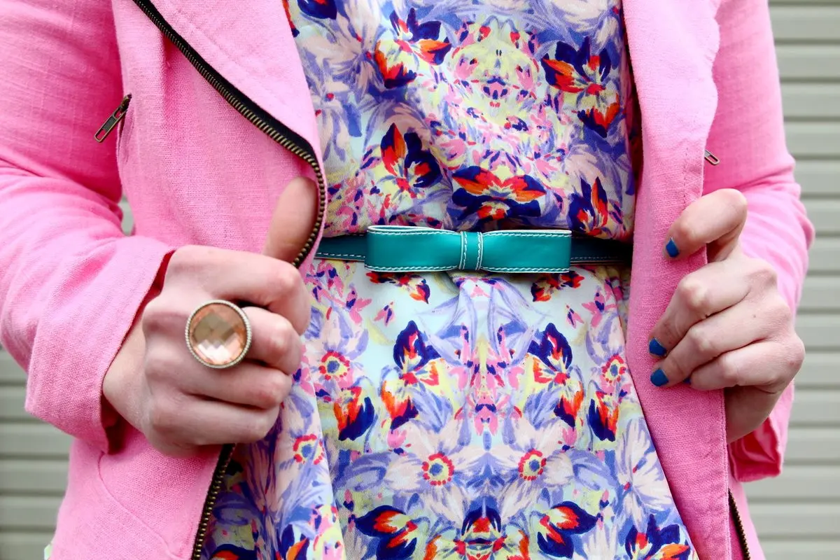 Anak Kekinian, Wajib Punya Fashion Item dengan Motif Abstrak