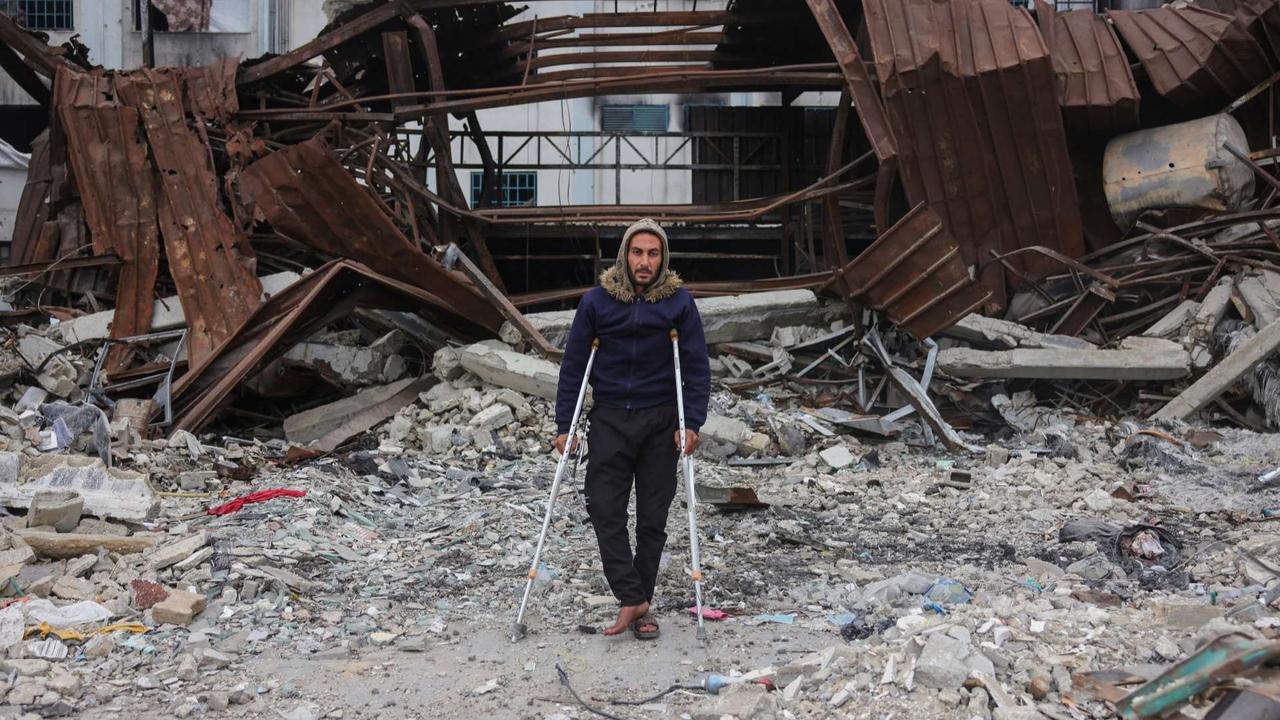 Potret pilu warga Palestina dan rumahnya yang hancur lebur akibat serangan Israel di Jalur Gaza