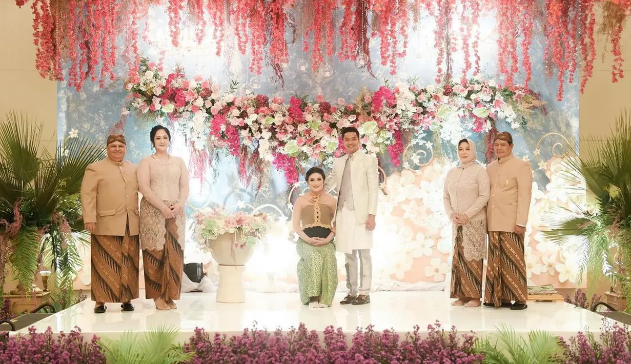 Adly Fairuz dan Angbeen Rishi (Instagram/angbeenrishi)