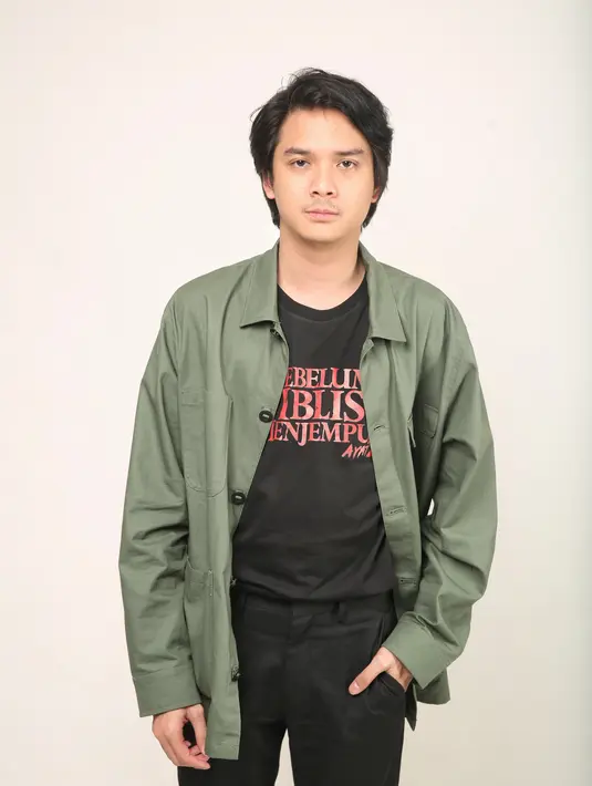 Baskara Mahendra saat di kantor Fimela.com, di Gondangdia, Jakarta Pusat, Kamis (16/1/2020). (Adrian Putra/Fimela.com)