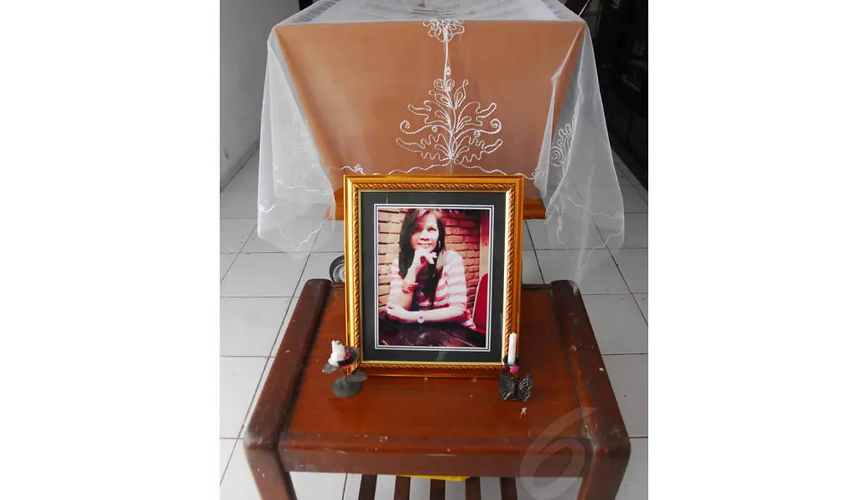 Ibunda Jonathan Frizzy meninggal di usia 57 tahun akibat penyakit kanker, Rabu (4/6/14). (Liputan6.com/Miftahul Hayat)