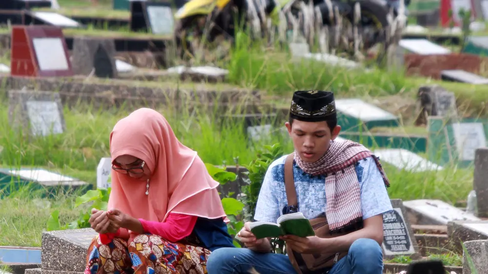 Tradisi Ziarah Kubur Saat Lebaran
