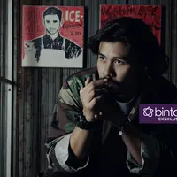 Mengulik kisah dan perjuangan Chicco Jerikho saat merambah dunia balik layar. (Fotografer: Bambang E. Ros, Stylist: Indah Wulansari, Digital Imaging: M. Iqbal Nurfajri/Bintang.com)