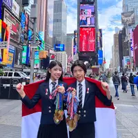 Mischka Aoki dan Devon Kei, duo kakak adik juara dunia olimpiade sains dan matematika menambah medalinya untuk Indonesia dan membawa prestasi ke sisi lain dunia (Foto: Instagram @mischkadevon)