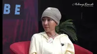 Lucinta Luna perlahan mengaku ingin berubah menjadi lebih baik dan kembali pada kodratnya. (YouTube Melaney Ricardo)