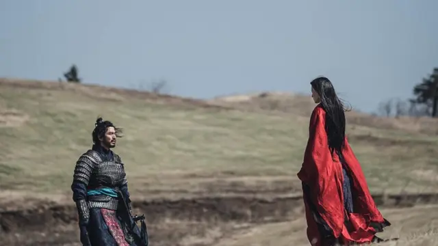 Lee Jin Wook dengan berbagai drama yang wajib di tonton. (credit: instagram.com/tvn_drama)