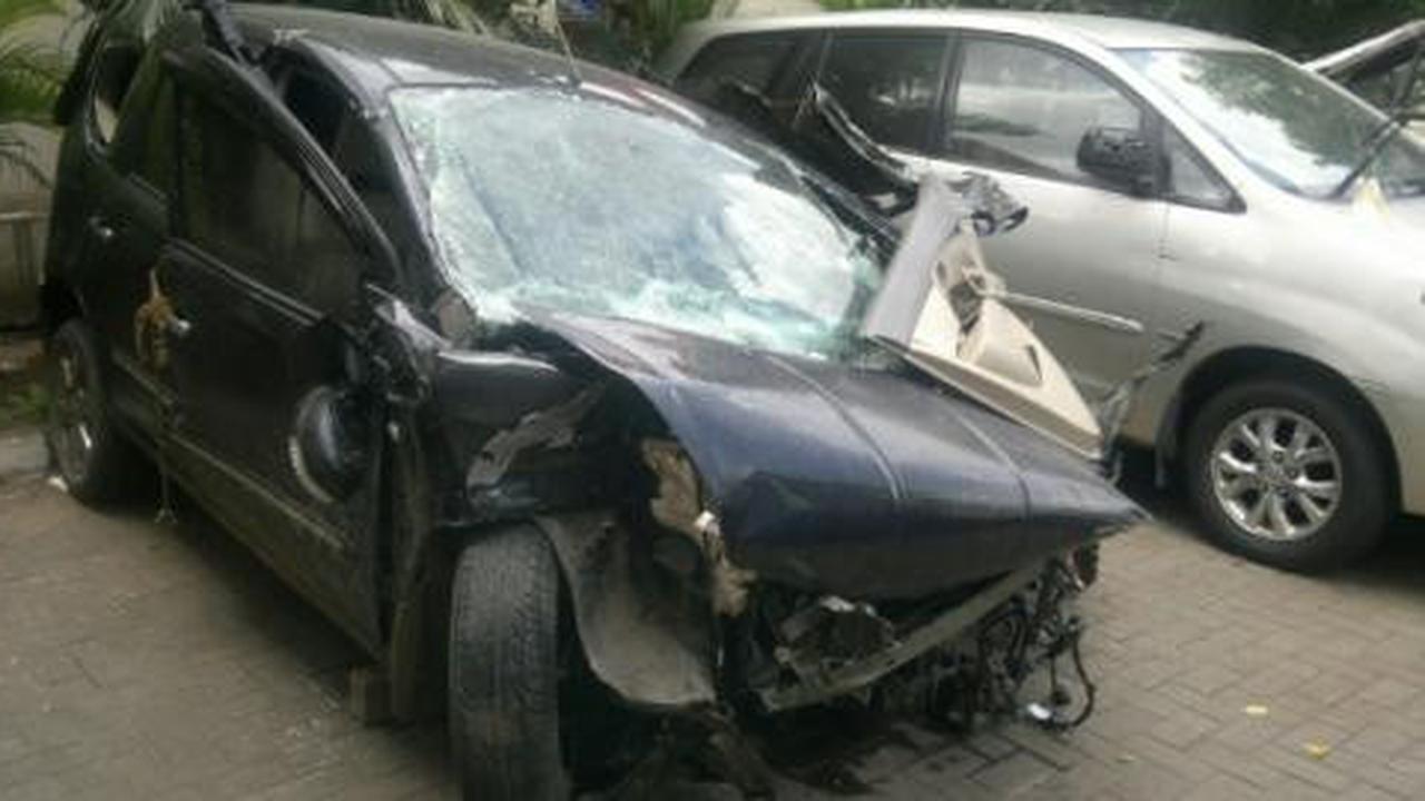 1 Penumpang Livina maut di Pademangan akhirnya tewas