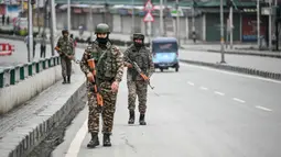 Tentara India pada 10 Mei 2025 melaporkan serangan baru Pakistan di sepanjang perbatasan. (Sajjad HUSSAIN/AFP)