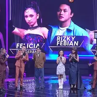 Lima finalis “The Icon Indonesia” yakni, Sheera (Bali), Felicia (Tangerang), Diva (Semarang), Gerald (Ambon), dan Vedra (Batam) semalam menampilkan penampilan terbaik mereka di Top 5 Final dengan tema “Tribute to Icons” . / Foto: SCTV.