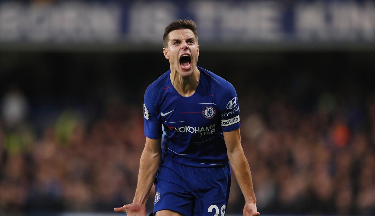 2. Cesar Azpilicueta - Sejak didatangkan dari Marseille tahun 2012. Sejak kedatangannya, lini bek kanan, Azpilicueta tak pernah tergantikan. Pemain berkebangsaan Spanyol tersebut telah melakukan 47 tekel bersih musim ini. (AFP/Adrian Dennis)