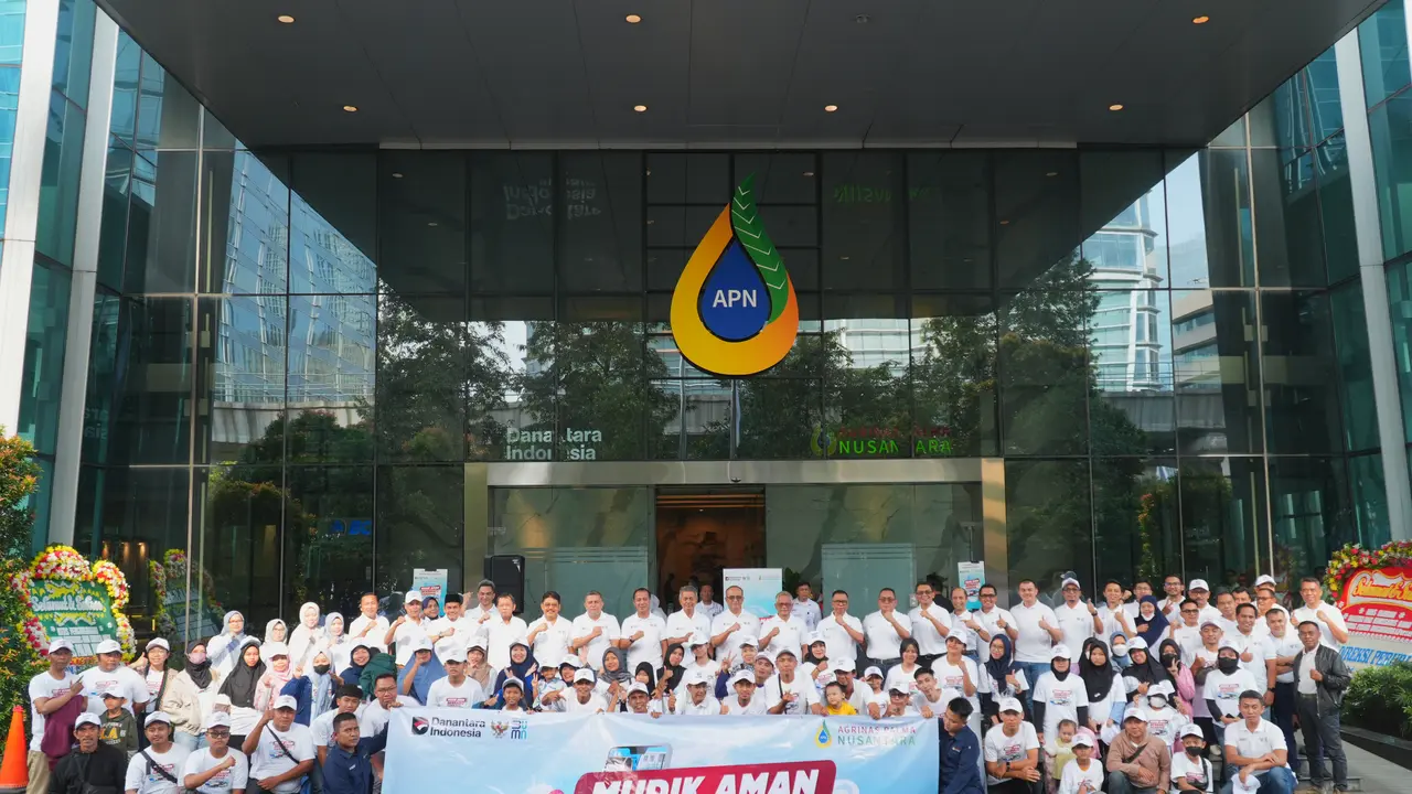 Ratusan pemudik diberangkatkan oleh PT Agrinas Palma Nusantara (Persero) dalam Mudik Nyaman Bersama 2026.