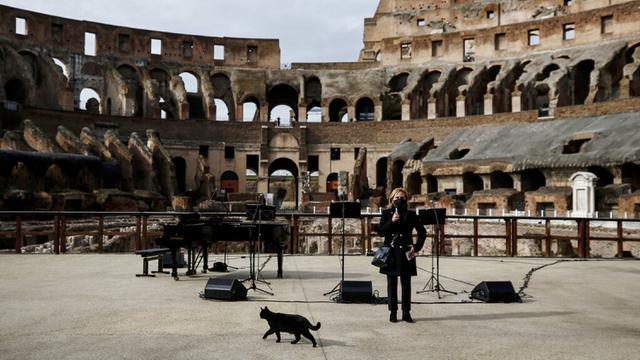 FOTO: Museum Vatikan dan Colosseum Kembali Dibuka