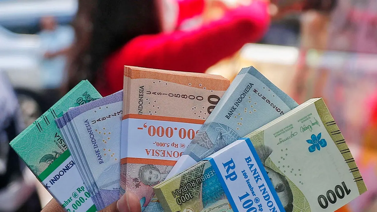 Warga Mulai Berburu Penukaran Uang Baru Lebaran