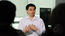 Direktur Informasi Pers TETO, Tseng Wei-ming memberikan beberapa komentar tentang Indonesia saat sesi wawancara khusus di ruang redaksi Liputan6.com di kawasan Senayan, Jakarta, Selasa (27/1/2015). (Liputan6.com/Helmi Fithriansyah)