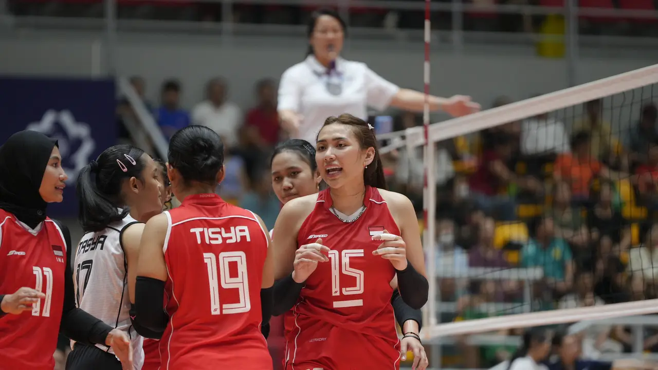 Yolla Yuliana -  Timnas Voli Putri Indonesia - Bola Voli