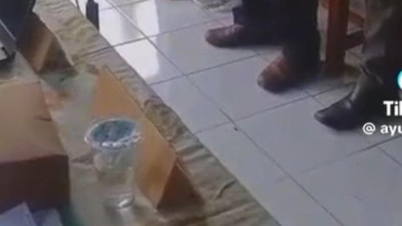 Viral Wanita di Rembang Ikut Pelantikan KPPS 2024 Usai Ijab Kabul, Masih Pakai Baju Pengantin