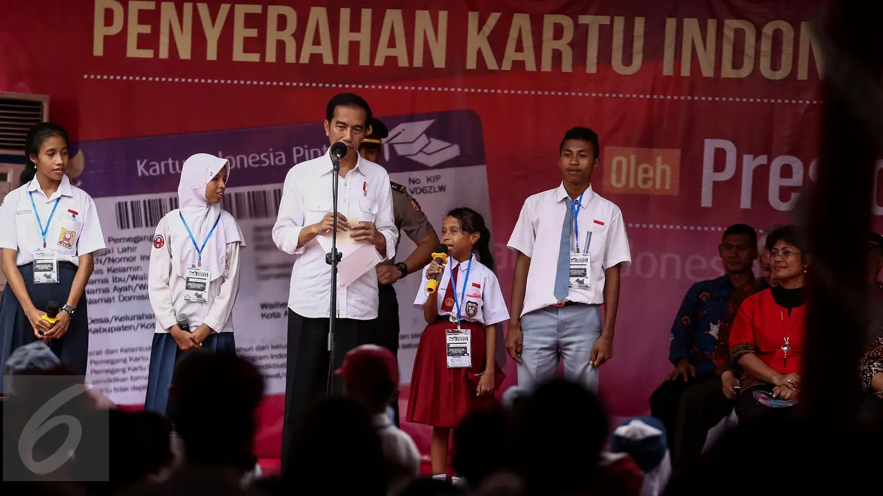 20170208-Jokowi bagi Kartu Indonesia pintar-Jakarta-Faizal Fanani