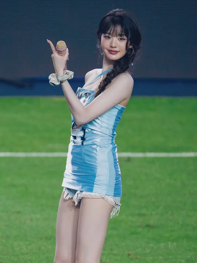 Balletcore di Lapangan Hijau, Gaya Jang Wonyoung IVE Tuai Pujian Berkat Sentuhan Feminin nan Sporty